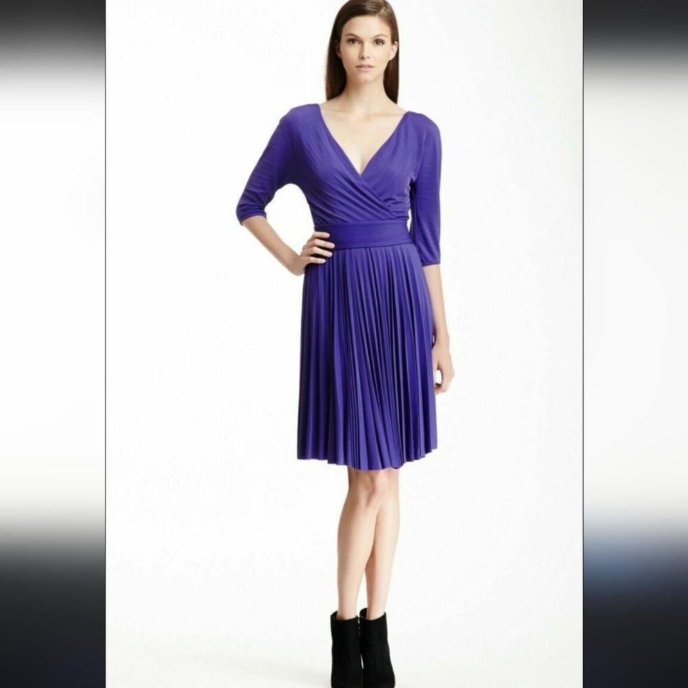 BcbgMaxAzria Perisan Blue Cruz V-Neck Dress Pleated Size XS